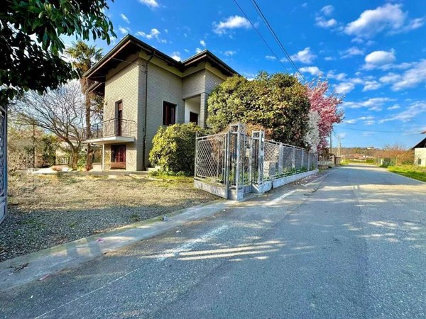 casa indipendente in vendita a Valdengo