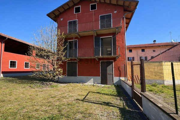 casa indipendente in vendita a Valdengo