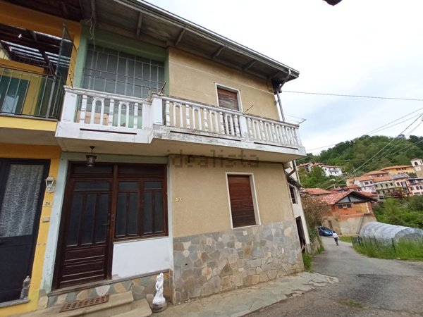 casa semindipendente in vendita a Vallanzengo