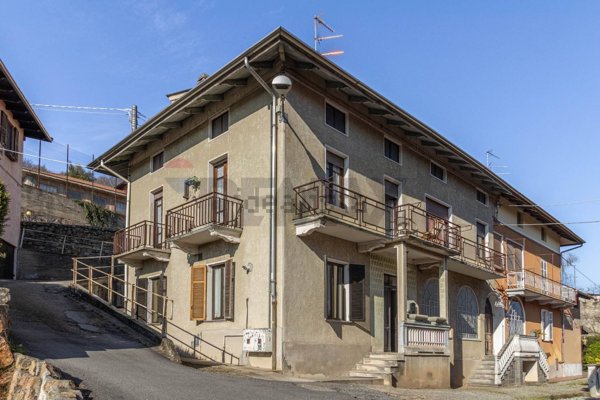 casa semindipendente in vendita a Vallanzengo