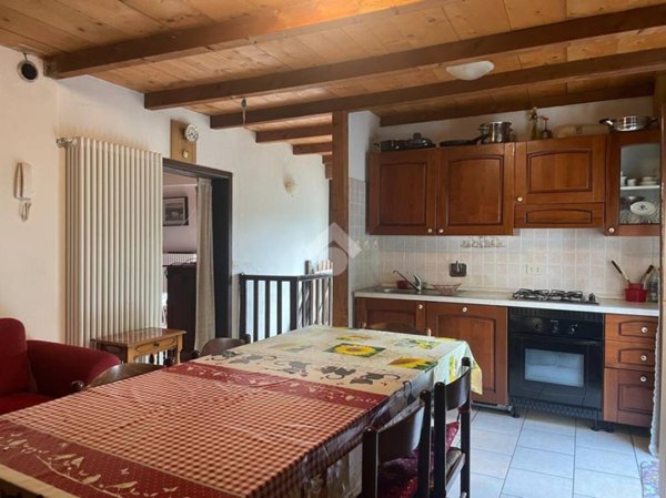 casa indipendente in vendita a Veglio