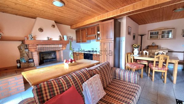 casa semindipendente in vendita a Veglio