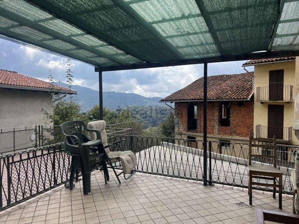 esavano in vendita a Veglio