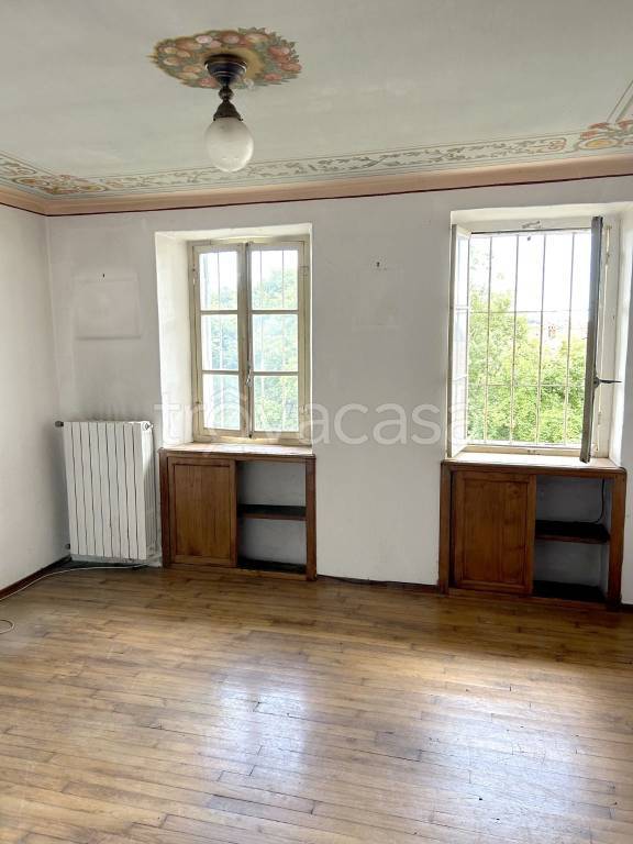 casa indipendente in vendita a Veglio in zona Borgo
