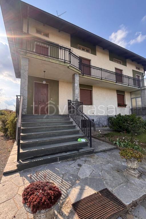 casa indipendente in vendita a Verrone