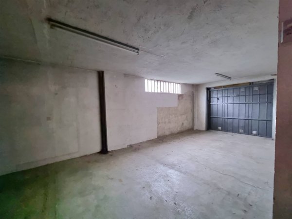 locale di sgombero in vendita a Vigliano Biellese