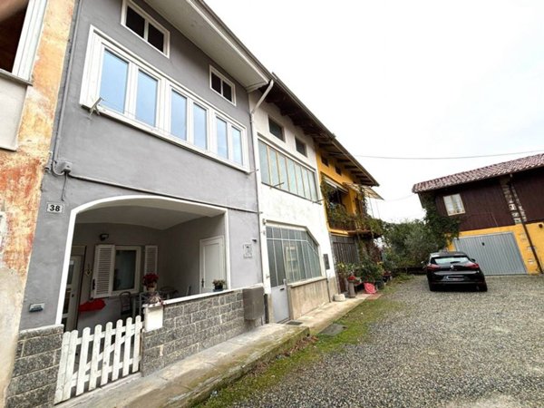 casa indipendente in vendita a Vigliano Biellese