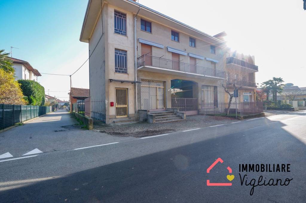casa indipendente in vendita a Vigliano Biellese