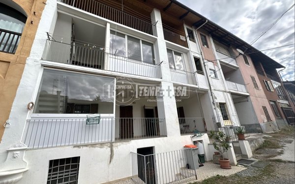 casa indipendente in vendita a Vigliano Biellese