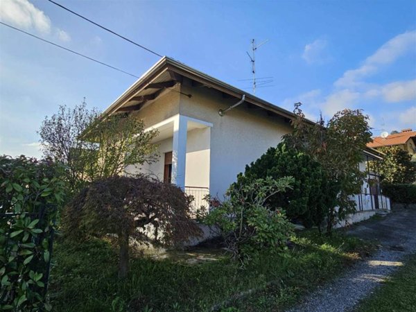casa indipendente in vendita a Vigliano Biellese