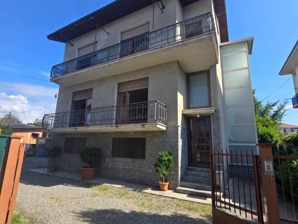 casa indipendente in vendita a Vigliano Biellese