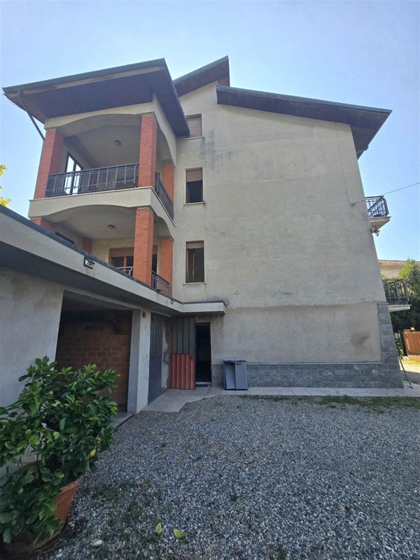 casa indipendente in vendita a Vigliano Biellese