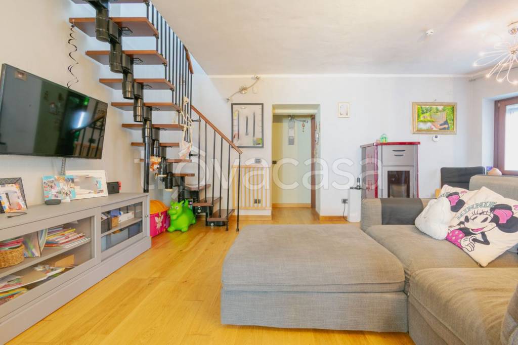 casa indipendente in vendita a Vigliano Biellese