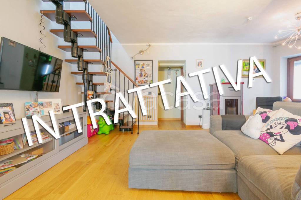 casa indipendente in vendita a Vigliano Biellese