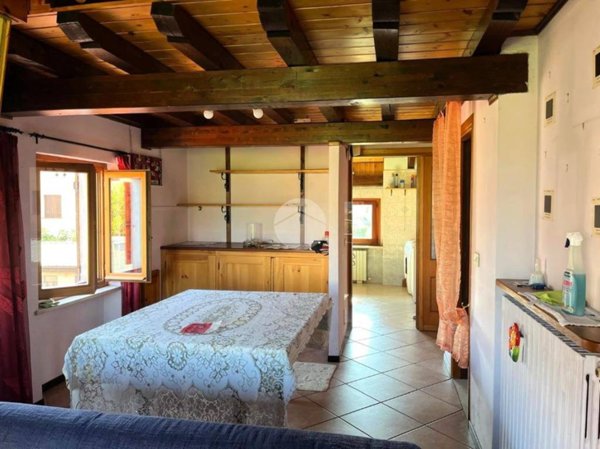 casa indipendente in vendita a Vigliano Biellese