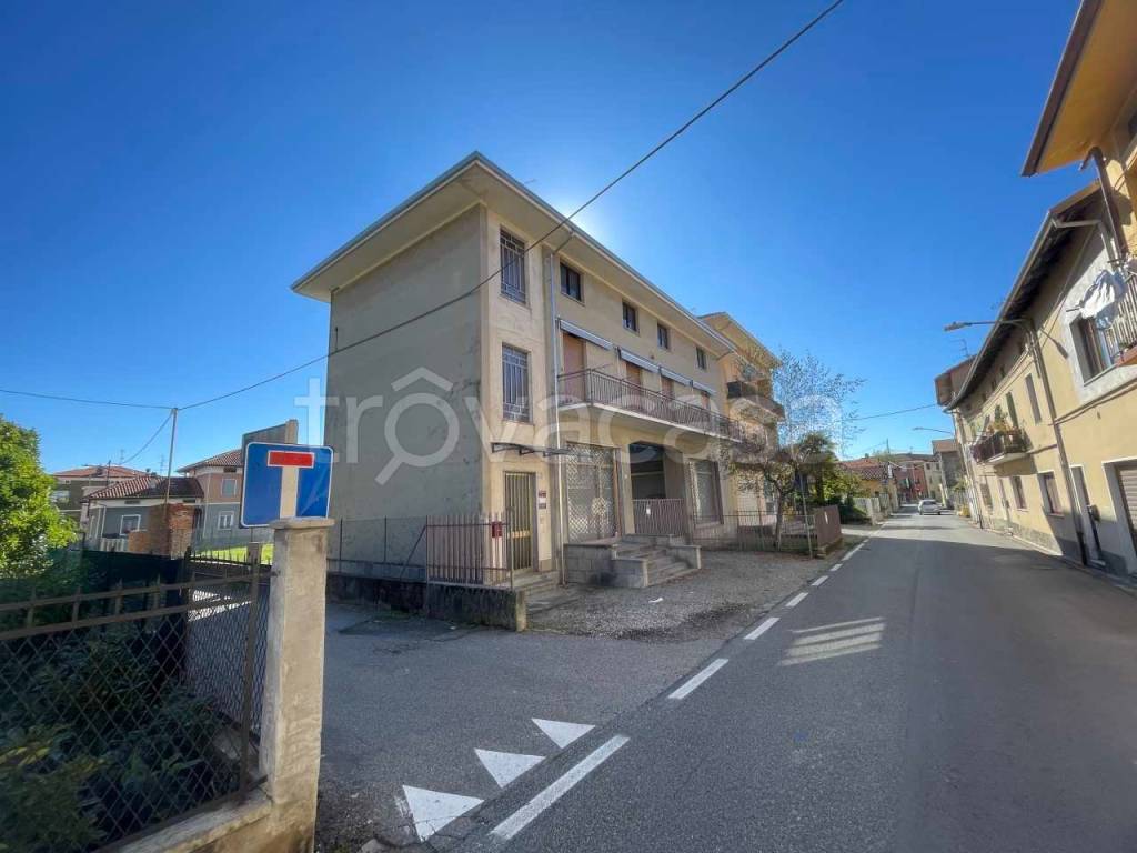 casa indipendente in vendita a Vigliano Biellese