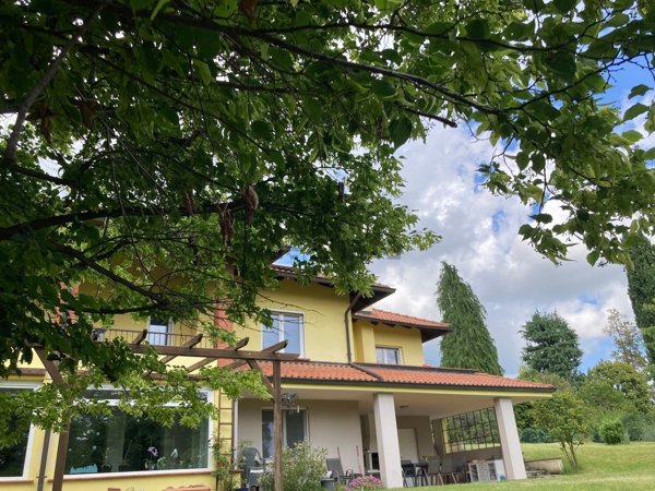 casa indipendente in vendita a Vigliano Biellese
