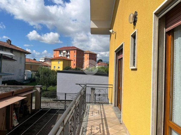 casa indipendente in vendita a Vigliano Biellese