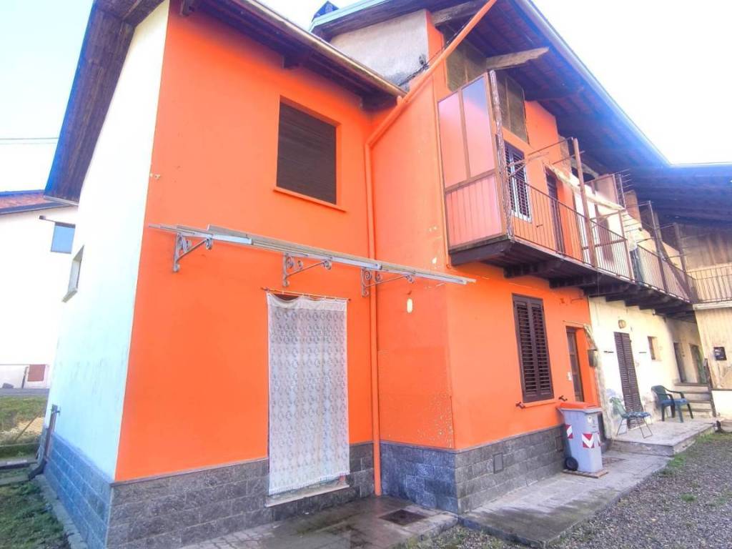 casa indipendente in vendita a Vigliano Biellese