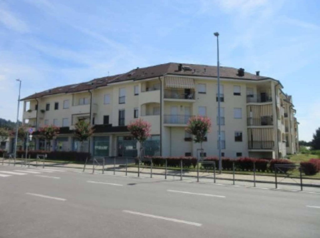 negozio in vendita a Vigliano Biellese