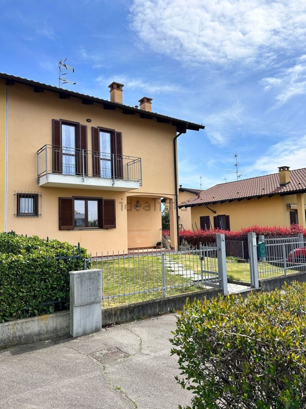 casa indipendente in vendita a Vigliano Biellese