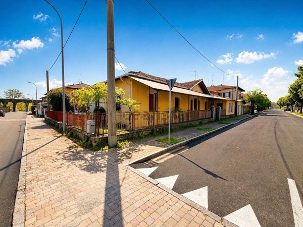 casa semindipendente in vendita a Vigliano Biellese