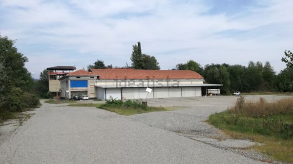 capannone in vendita a Vigliano Biellese