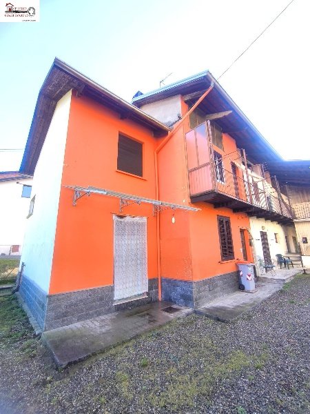 casa indipendente in vendita a Vigliano Biellese