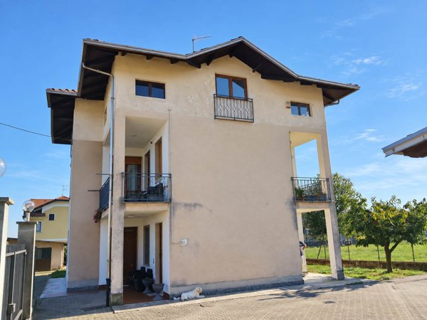 casa indipendente in vendita a Vigliano Biellese