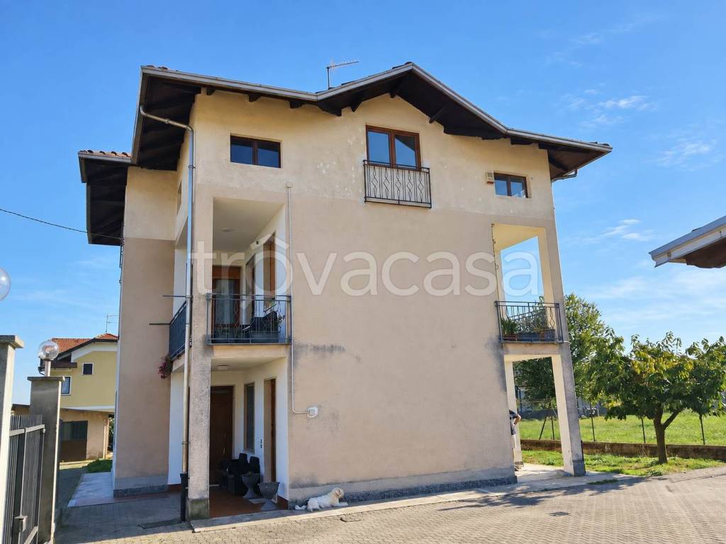 casa indipendente in vendita a Vigliano Biellese