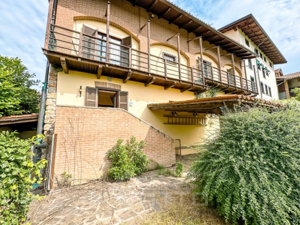 casa indipendente in vendita a Villa del Bosco