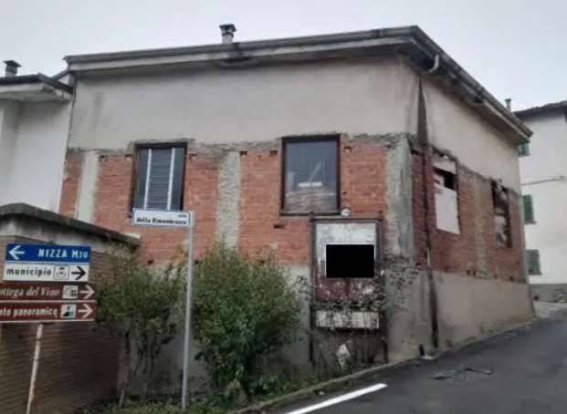 locale commerciale in vendita ad Alice Bel Colle