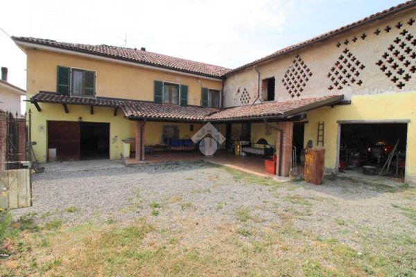 casa indipendente in vendita ad Alice Bel Colle