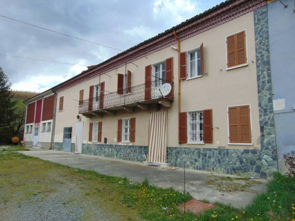 casa indipendente in vendita ad Alice Bel Colle