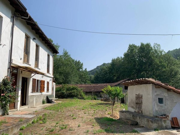 casa indipendente in vendita ad Alice Bel Colle