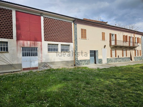 casale in vendita ad Alice Bel Colle