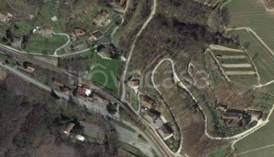 casa indipendente in vendita ad Alice Bel Colle