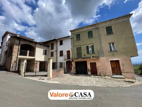 casa indipendente in vendita ad Alice Bel Colle