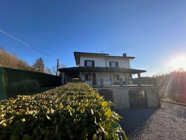 casa indipendente in vendita ad Alice Bel Colle