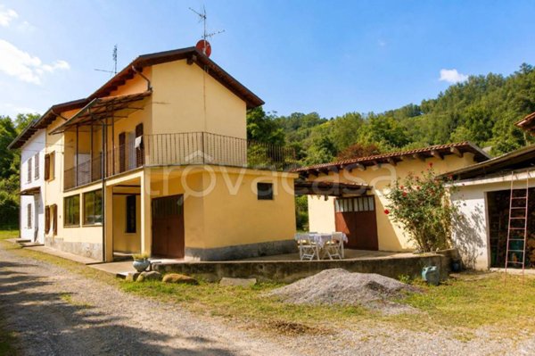 casa indipendente in vendita ad Alice Bel Colle in zona Gaviglio