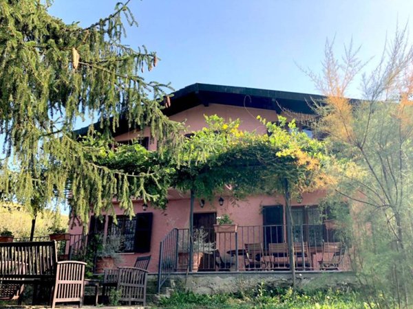 casa indipendente in vendita ad Alice Bel Colle