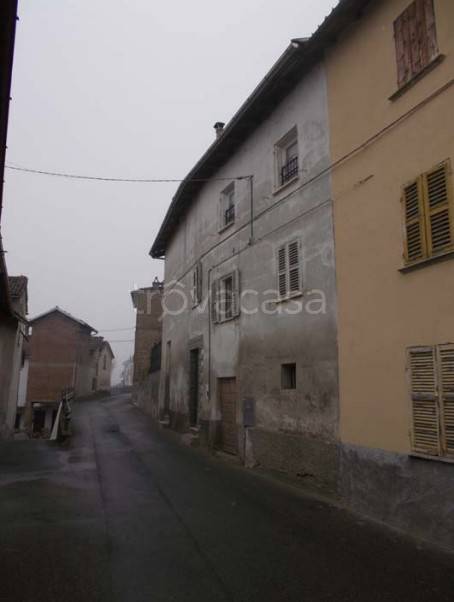 casa indipendente in vendita ad Alice Bel Colle