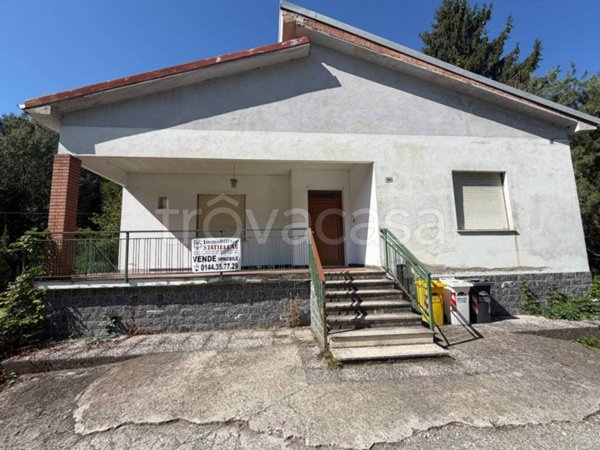 casa indipendente in vendita ad Alice Bel Colle