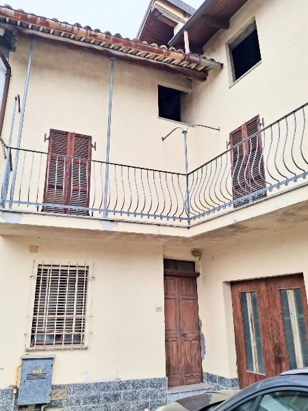 casa indipendente in vendita ad Alice Bel Colle