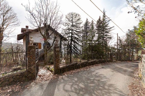 casa indipendente in vendita ad Alice Bel Colle