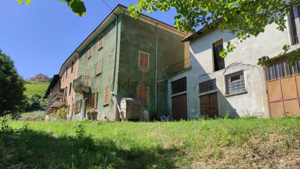 casa indipendente in vendita ad Alice Bel Colle in zona Gaviglio