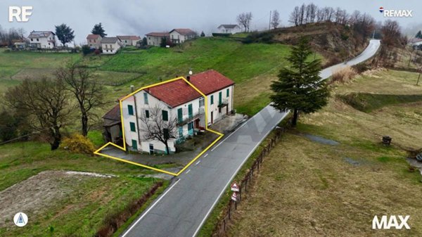 casa indipendente in vendita ad Alice Bel Colle