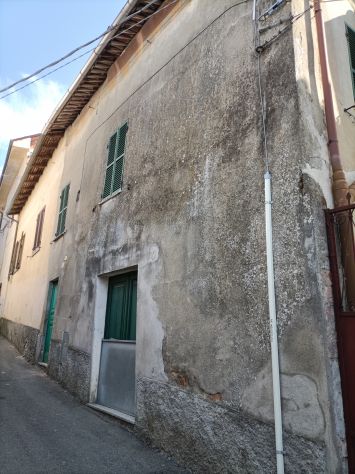 casa indipendente in vendita ad Alice Bel Colle