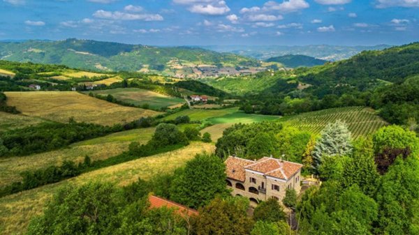 casa indipendente in vendita ad Alice Bel Colle