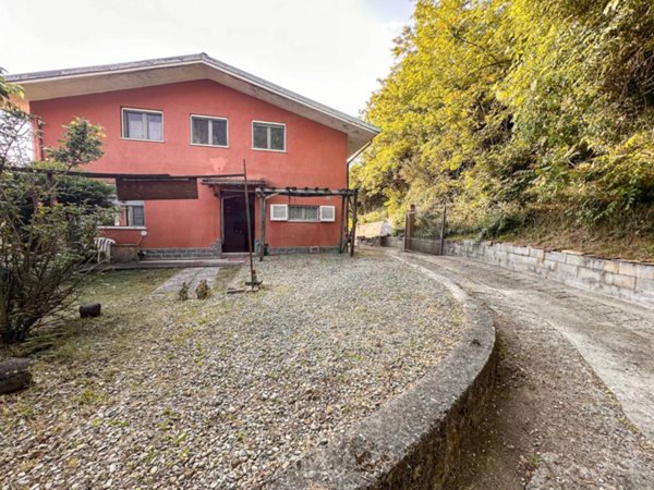 casa indipendente in vendita ad Alice Bel Colle